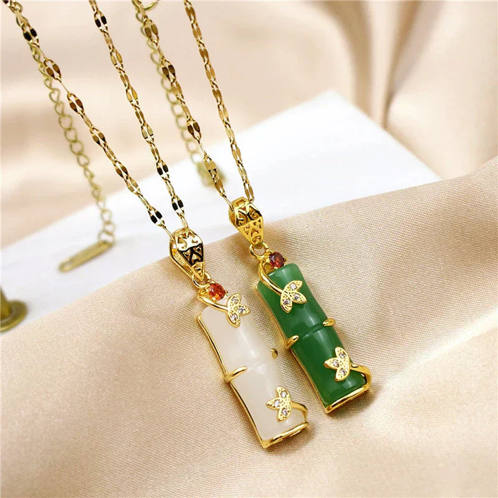 Jadeitový amuletový náhrdelník