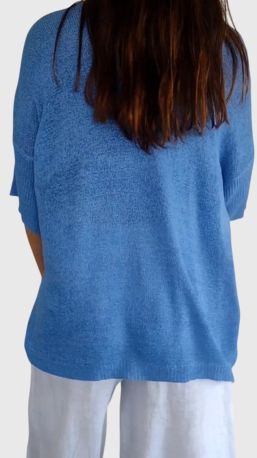 Cassandra™ | Elegantní top s V výstřihem