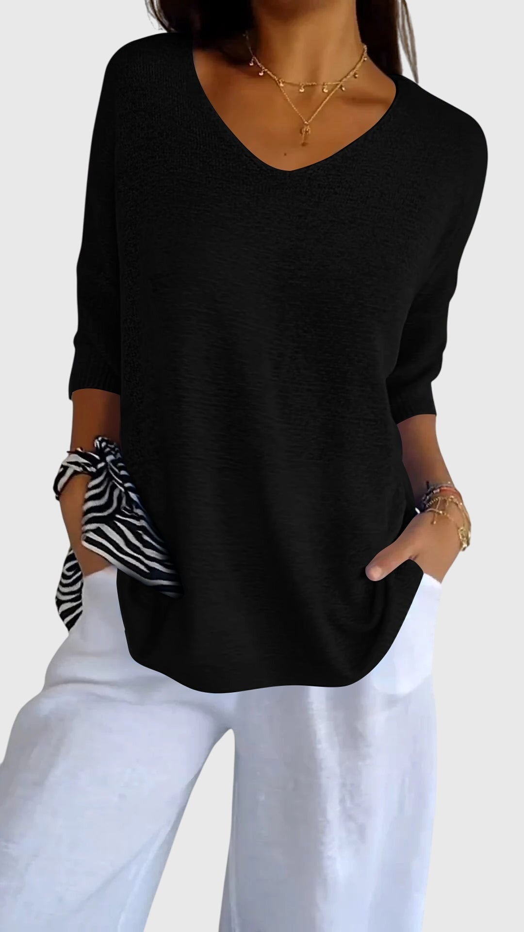 Cassandra™ | Elegantní top s V výstřihem